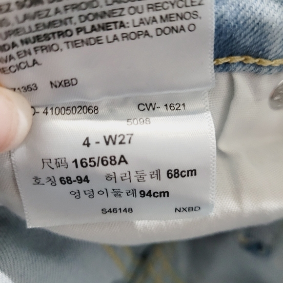Denizen from Levi’s Women Mid Rise Boyfriend Jeans Light Wash Distressed Size 4 - Picture 11 of 11